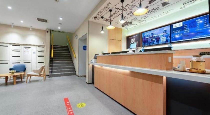 汉庭上海嘉定叶城路酒店 外观 照片